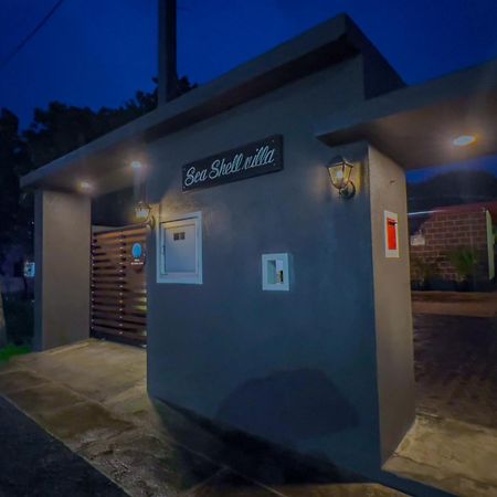 Sea Shell Villa Hikkaduwa 2 Separate Cabanas Ocean Front Villa エクステリア 写真