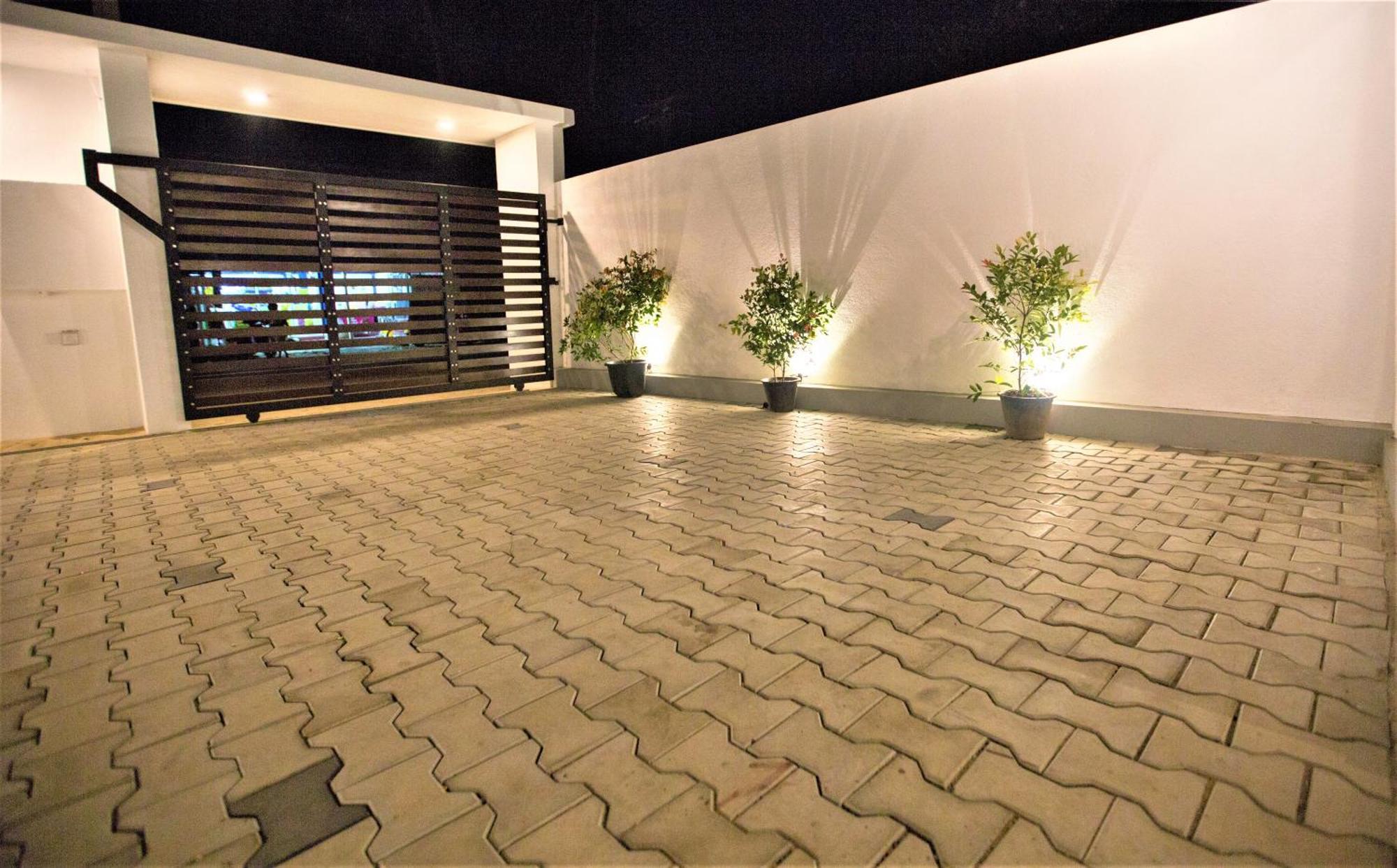 Sea Shell Villa Hikkaduwa 2 Separate Cabanas Ocean Front Villa エクステリア 写真