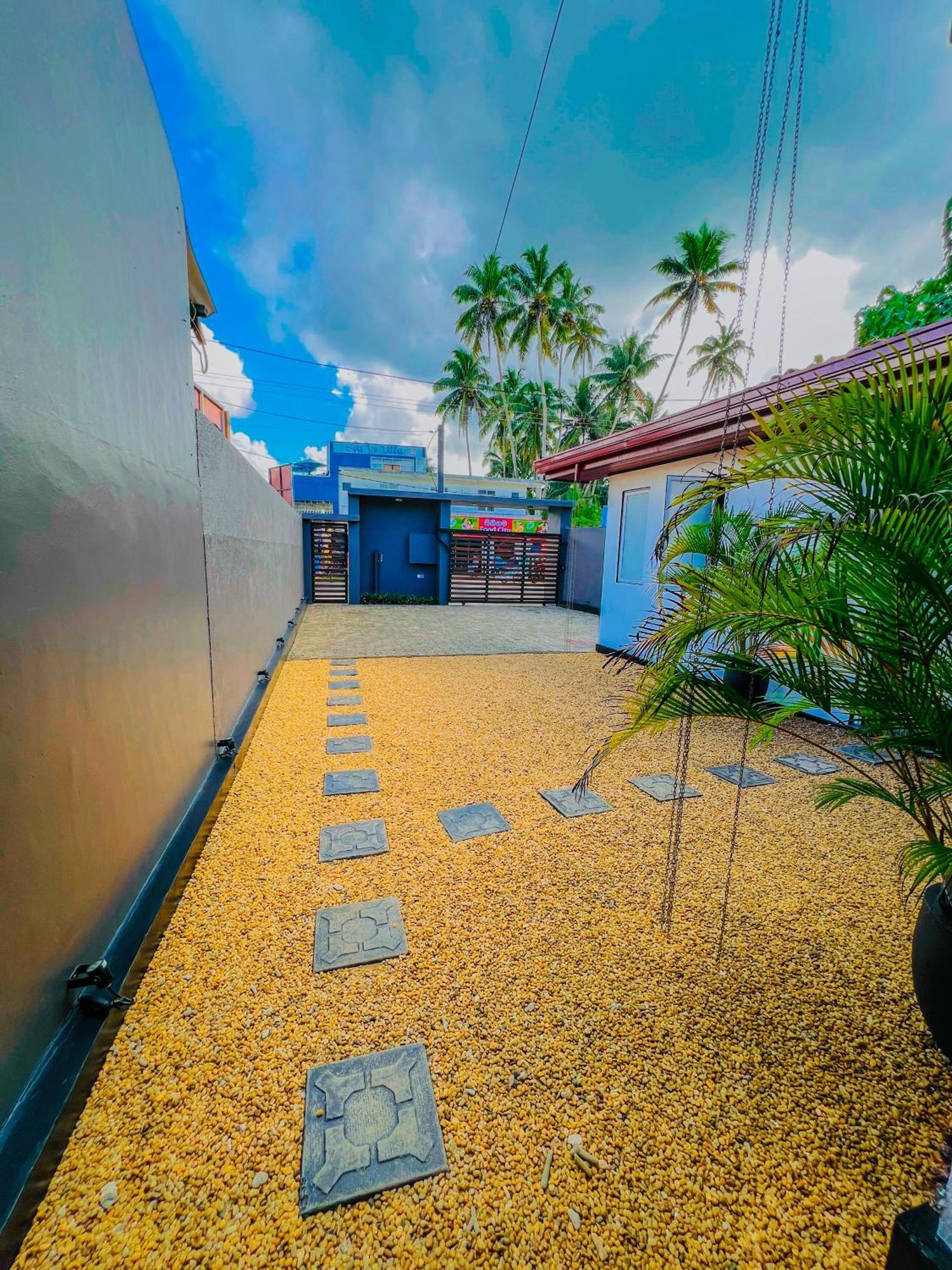 Sea Shell Villa Hikkaduwa 2 Separate Cabanas Ocean Front Villa エクステリア 写真
